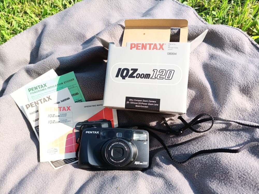 Pentax IQZoom 120 35mm Film Camera 38‑120mm Zoom w/ Manual & Strap Tested As‑Is